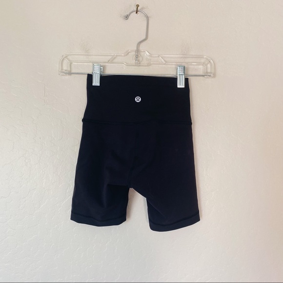 Lululemon Wunder Train High-Rise Short 6" Biker Shorts in Black Size 0 - Picture 5 of 7